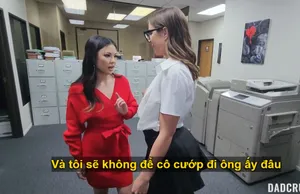 Gạ gẫm thằng em trai ngây ngô sờ vú