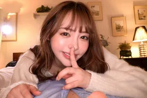 Cô gái chân dài đi tất đen gợi cảm thêm một phút để quan hệ, quan hệ bằng miệng, liếm, mở âm hộ trên giường, rồi quan hệ mạnh bạo...